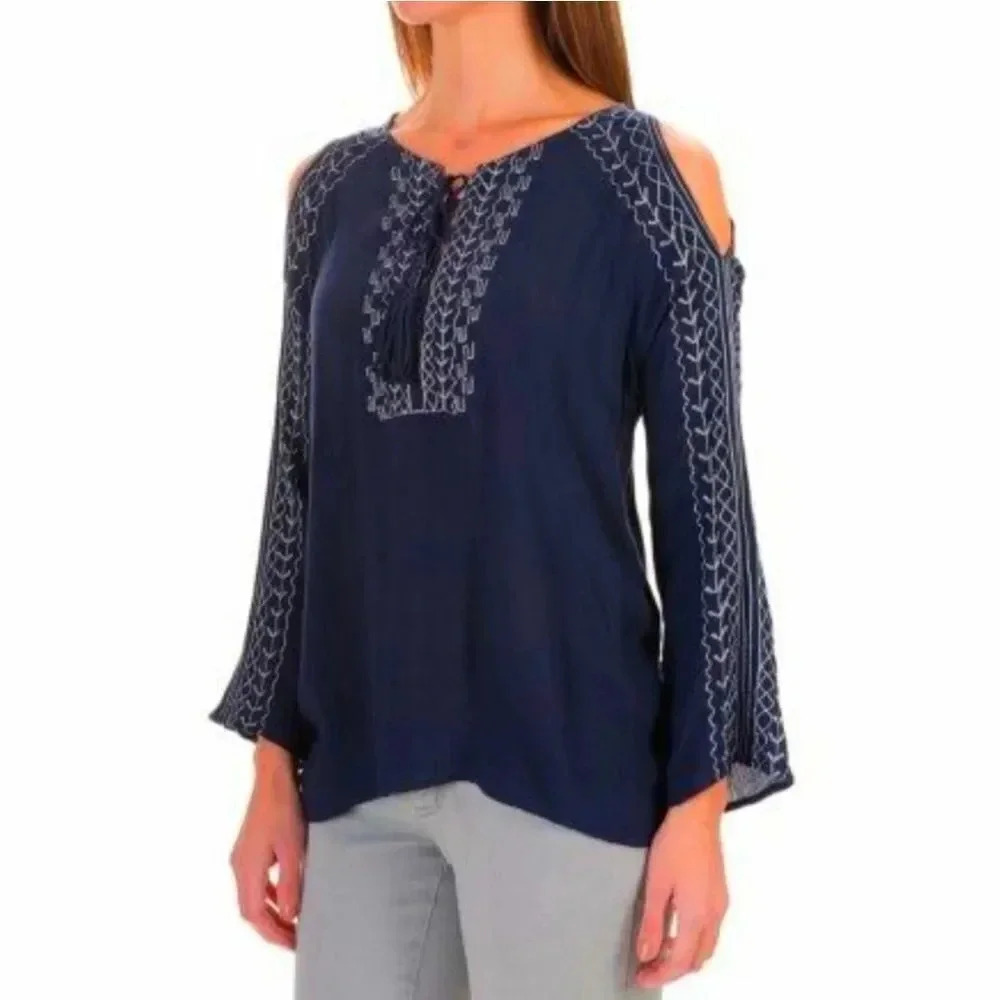 NWT 525 America Revolve Boho Top Navy Blue Silver Embroidered Size Medium